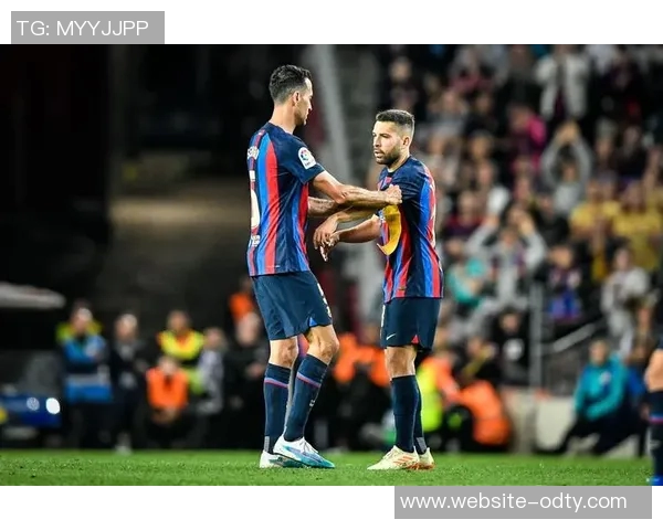 佩德里社交媒体分享与阿尔巴合照表达敬意感慨并肩作战的荣幸 佩德里社交媒体分享与阿尔巴合照表达敬意感慨并肩作战的荣幸