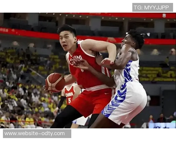 里斯压哨三分绝杀全场杨瀚森高举庆祝展现强大团队精神 里斯压哨三分绝杀全场杨瀚森高举庆祝展现强大团队精神