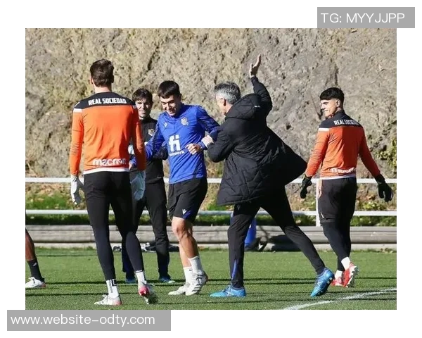 马竞新年首训缺席多名球员瑟尔洛特重返训练场引关注