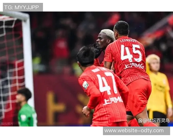 海港球员亚历斯祖自由转会加盟蓉城新篇章开启