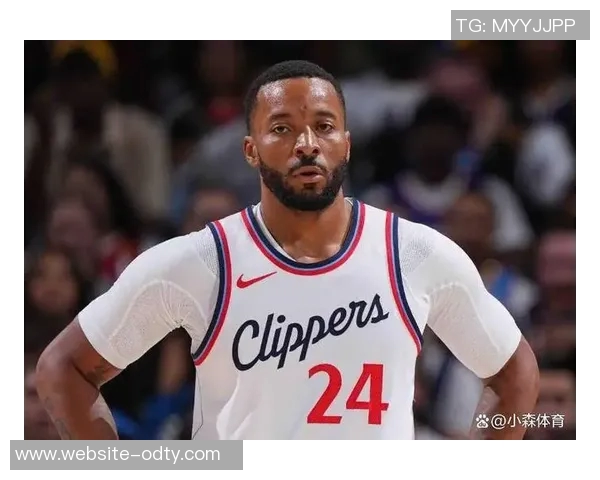 鲍威尔生涯第11季首次全明星入选创NBA历史并列第三久纪录